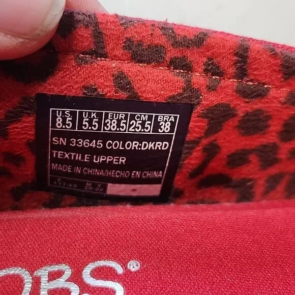 Bobs By Skechers 8.5 Red Canvas Pull Ons - NWOT - Picture 7 of 7